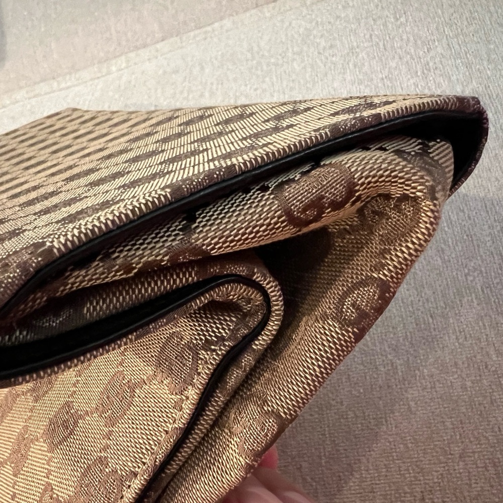 Authentic Gucci Monogram Bamboo Bag Beige - Picture 4 of 7